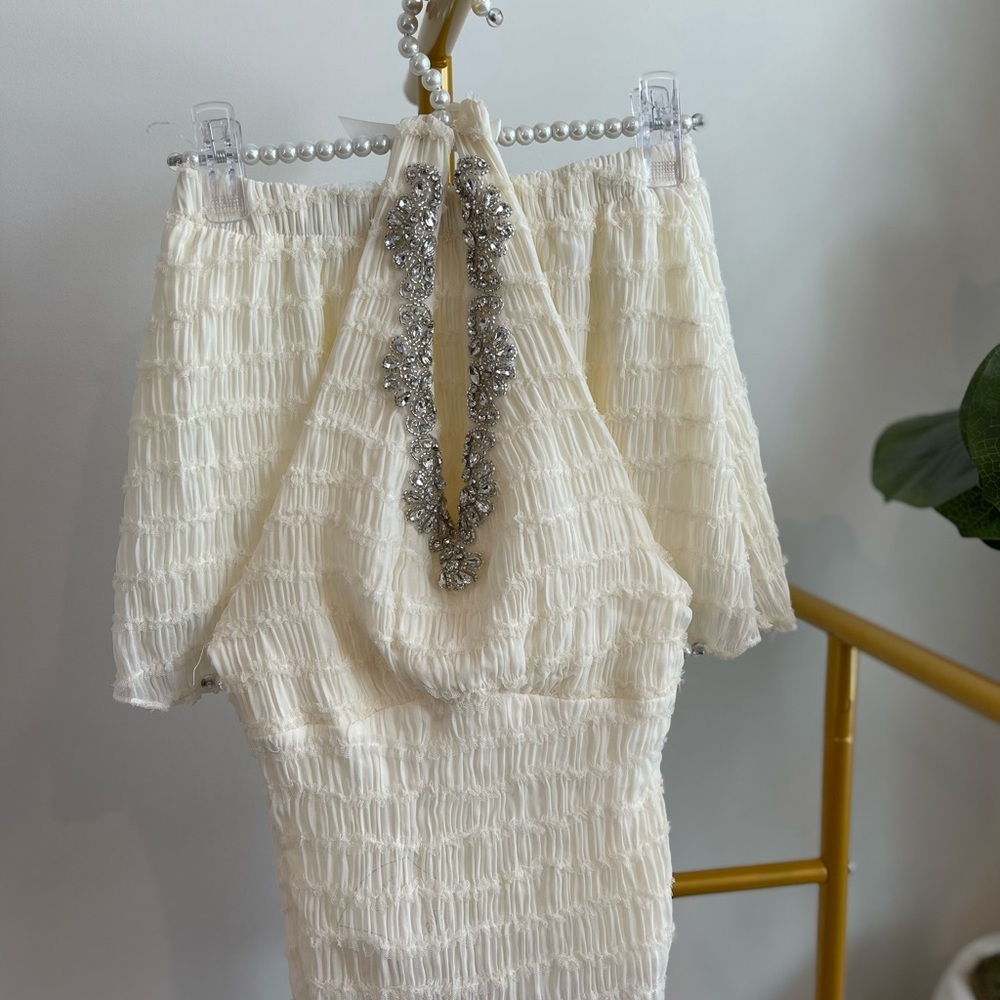 Cream Halter 2pcs skirt with Embellished Neckline